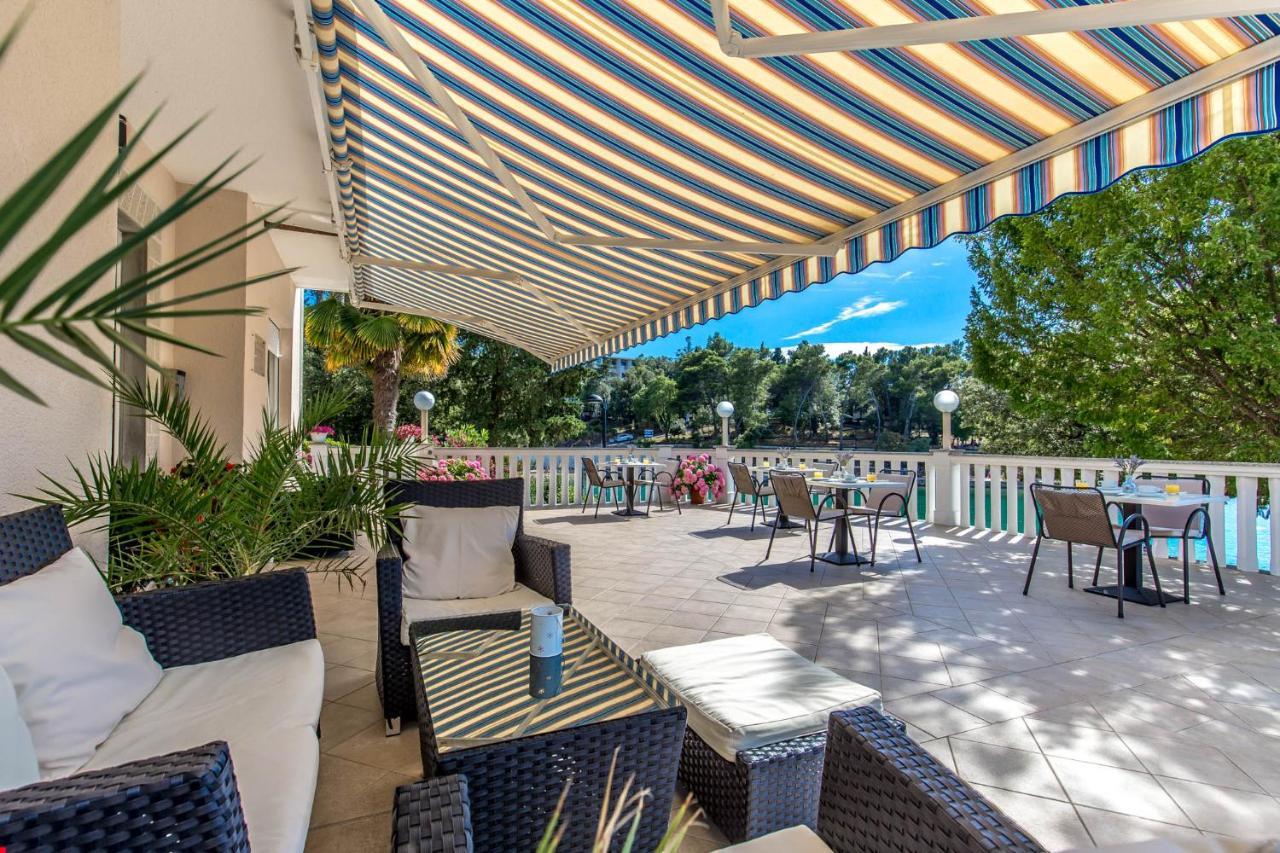 Apartments & Rooms Milcetic D Малинска Екстериор снимка