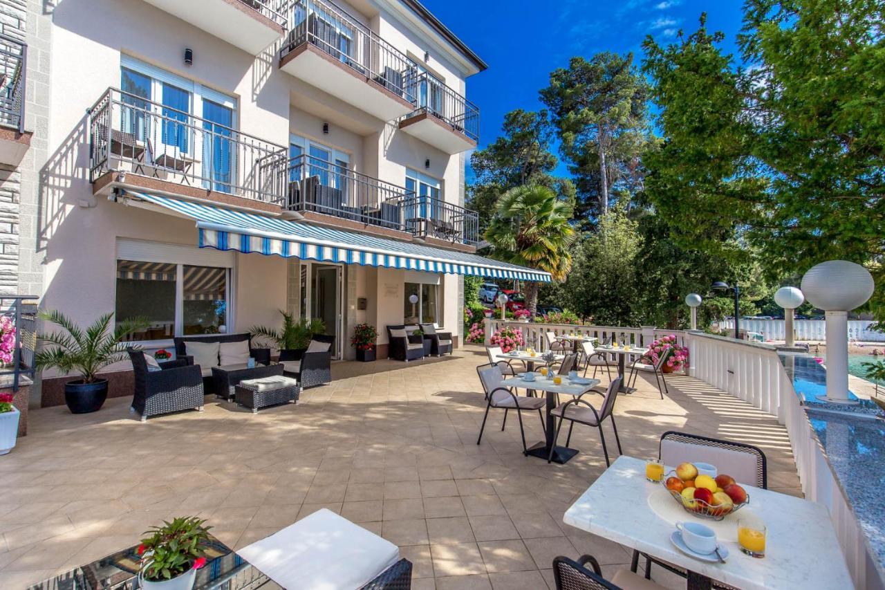 Apartments & Rooms Milcetic D Малинска Екстериор снимка
