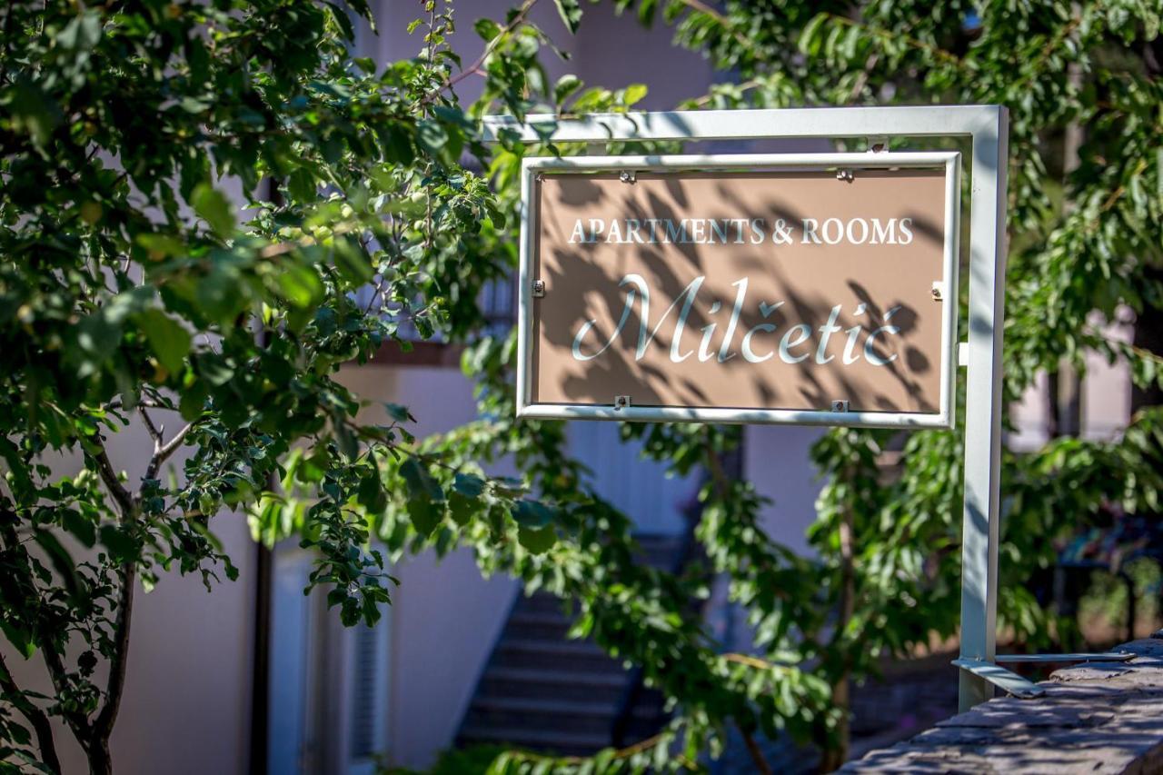 Apartments & Rooms Milcetic D Малинска Екстериор снимка