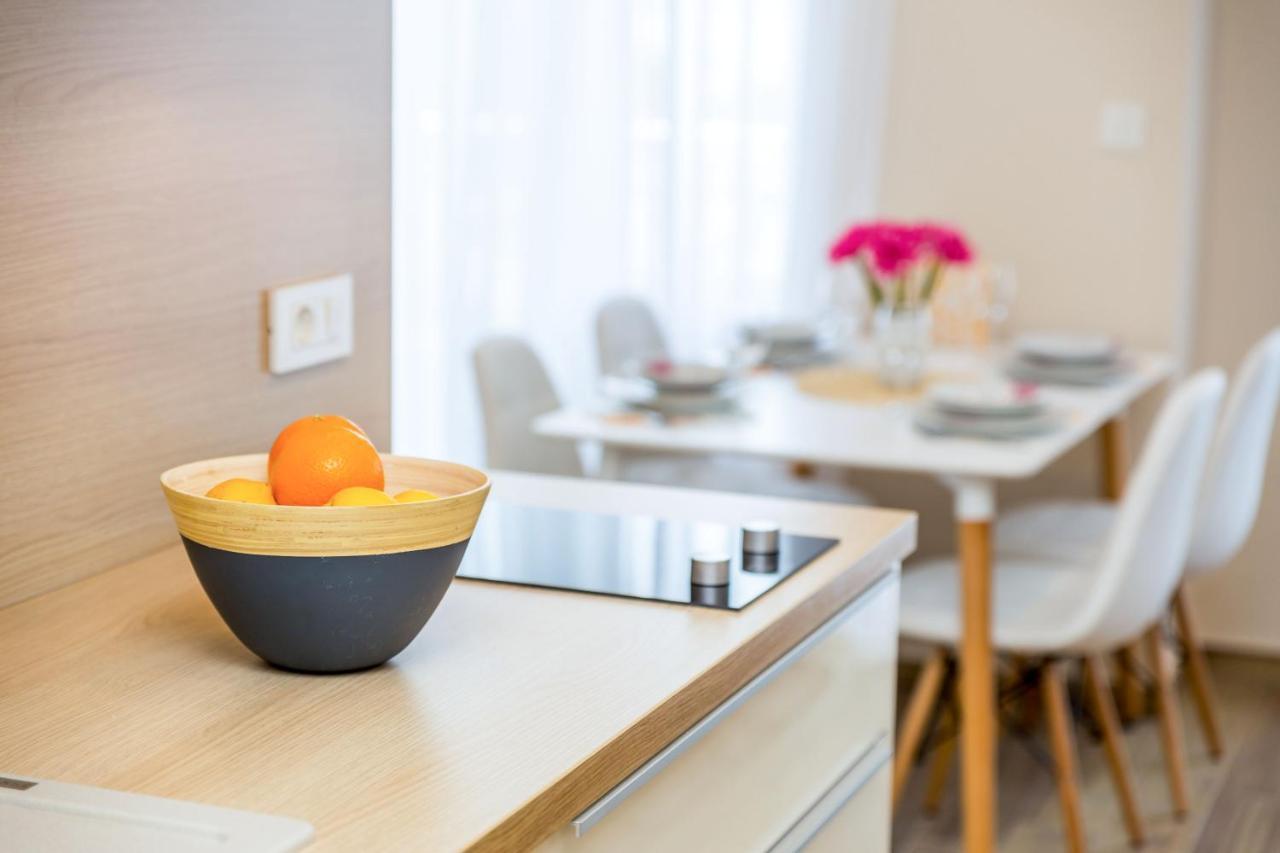 Apartments & Rooms Milcetic D Малинска Екстериор снимка