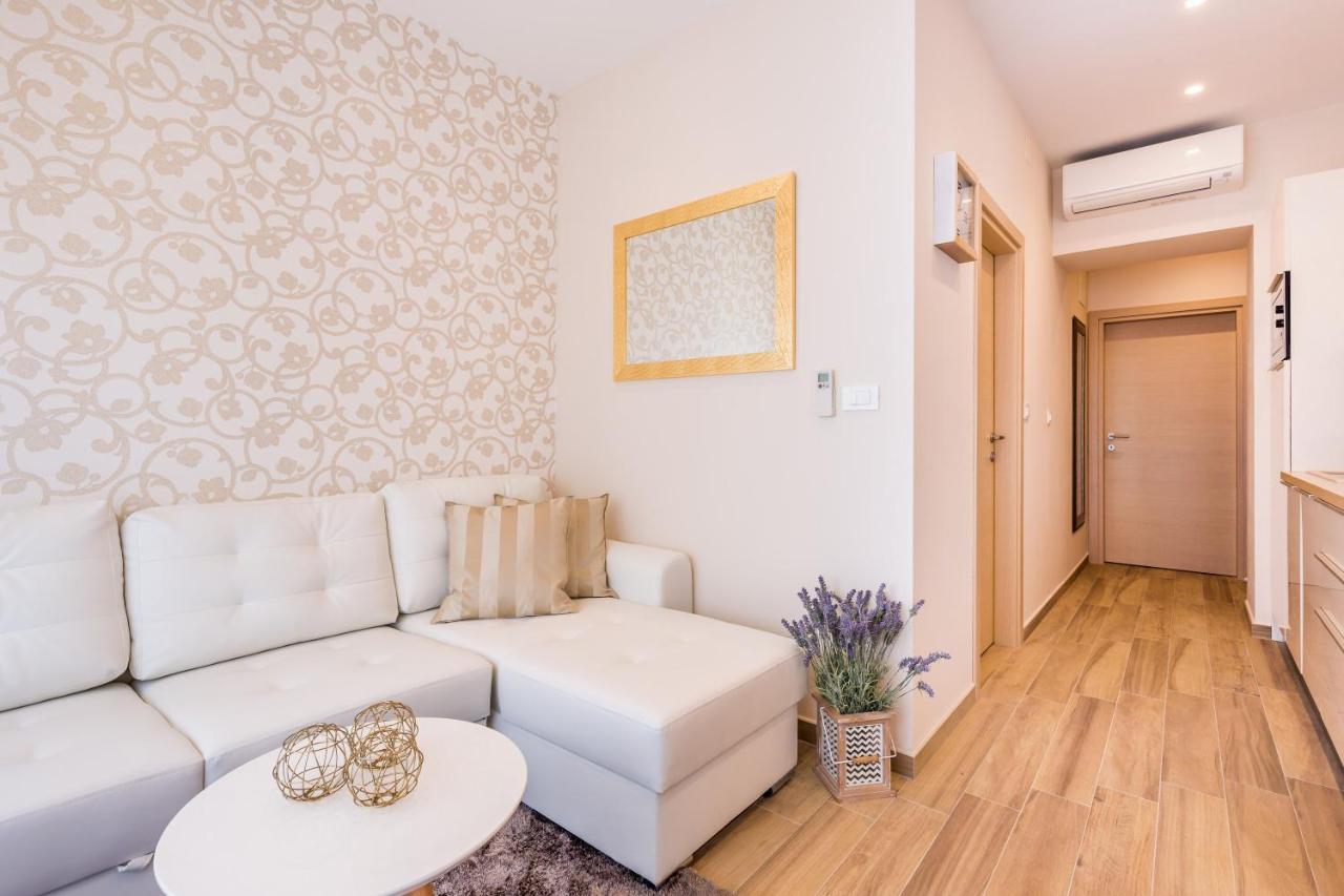 Apartments & Rooms Milcetic D Малинска Екстериор снимка