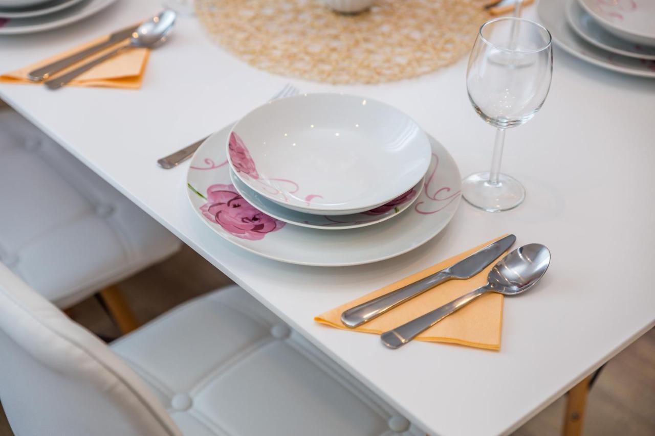 Apartments & Rooms Milcetic D Малинска Екстериор снимка