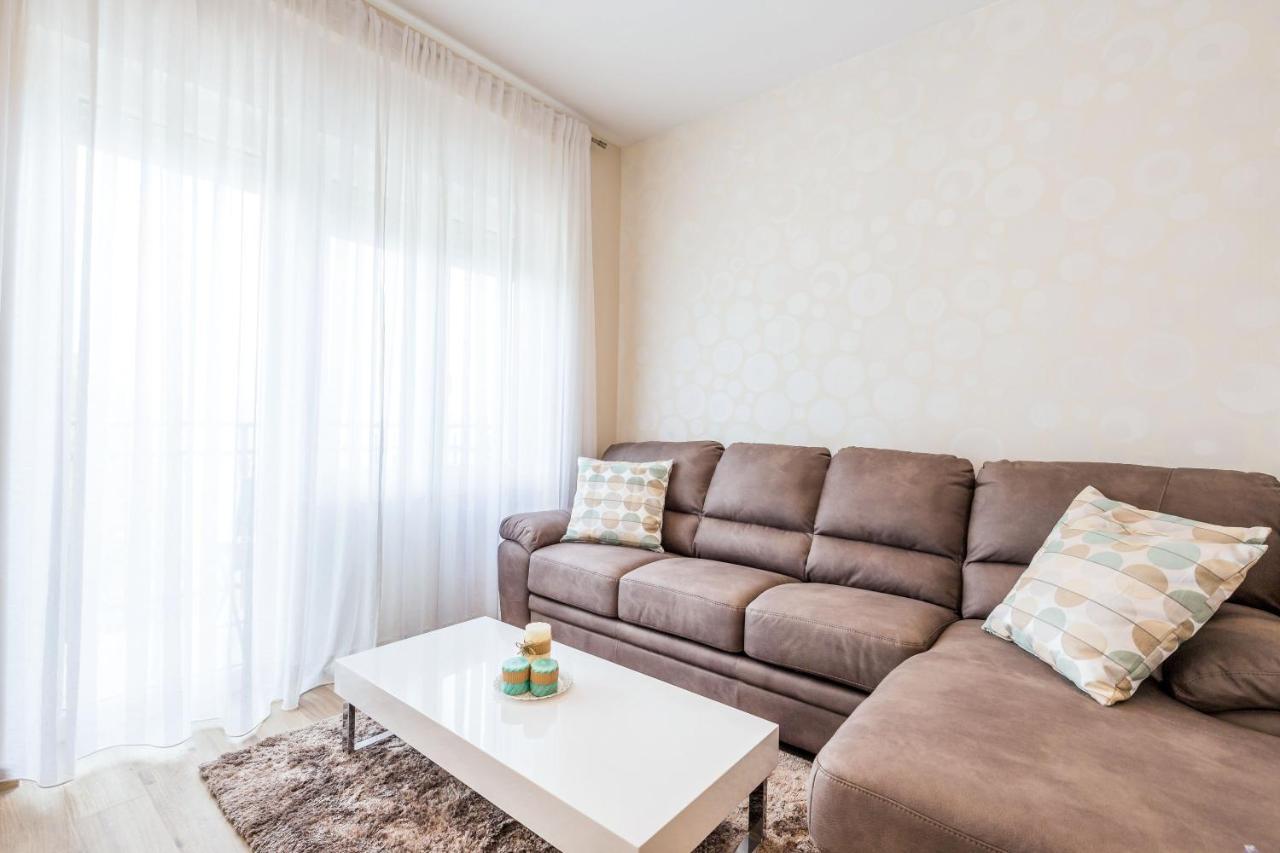Apartments & Rooms Milcetic D Малинска Екстериор снимка