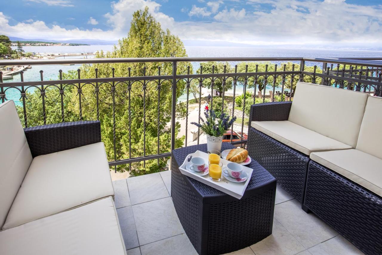Apartments & Rooms Milcetic D Малинска Екстериор снимка
